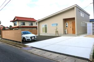 安来市 駐車場拡張工事 外構施工事例