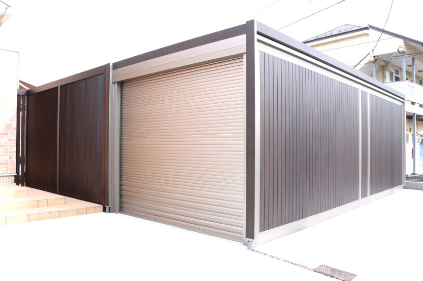 安来市 外構リフォーム バイクや趣味用品を収納したガレージ