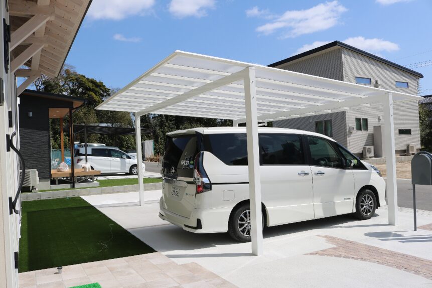 安来市 外構工事 デザインブロックで区切られた駐車スペース