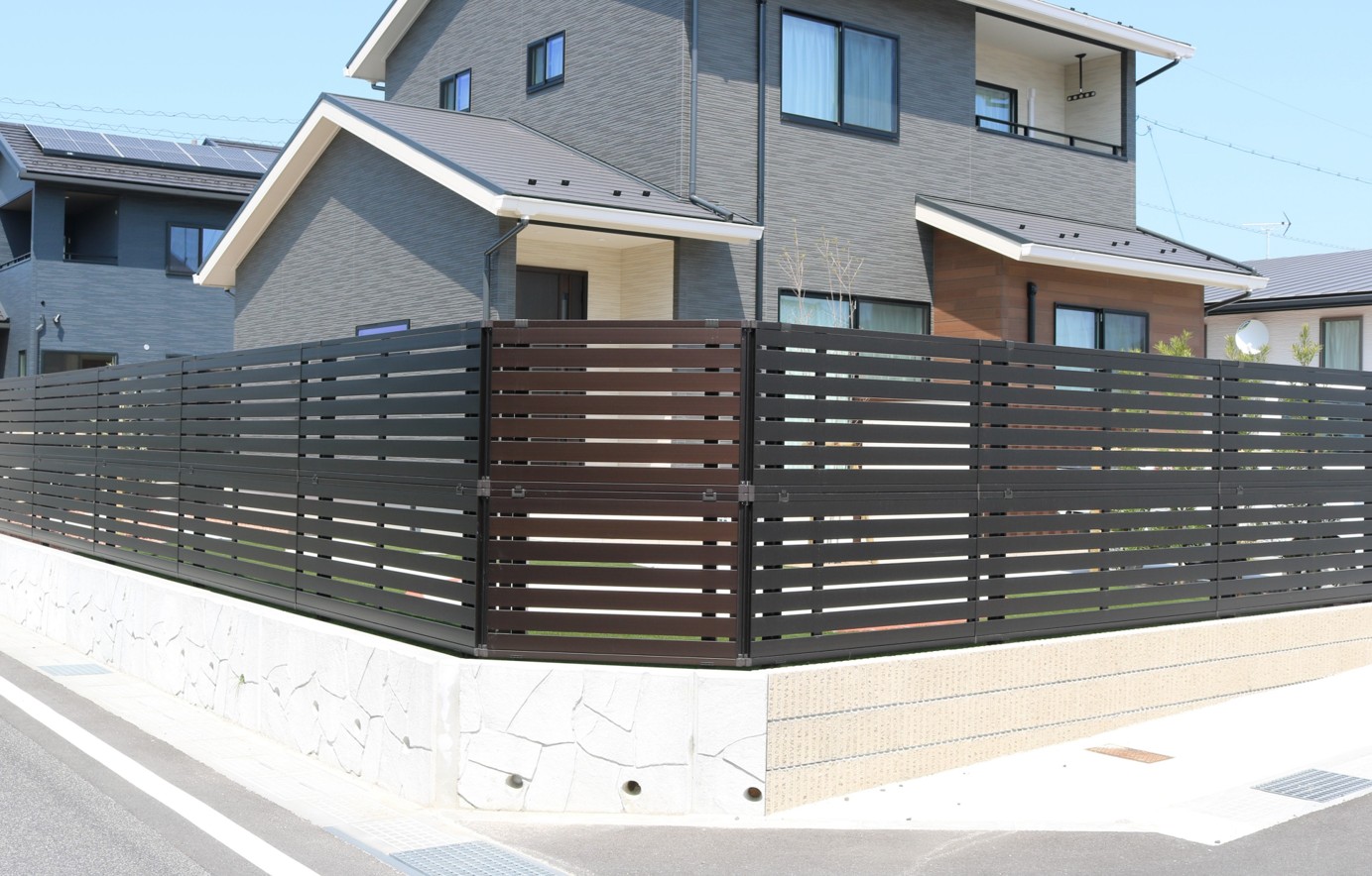 安来市で施工した目隠しフェンス事例
