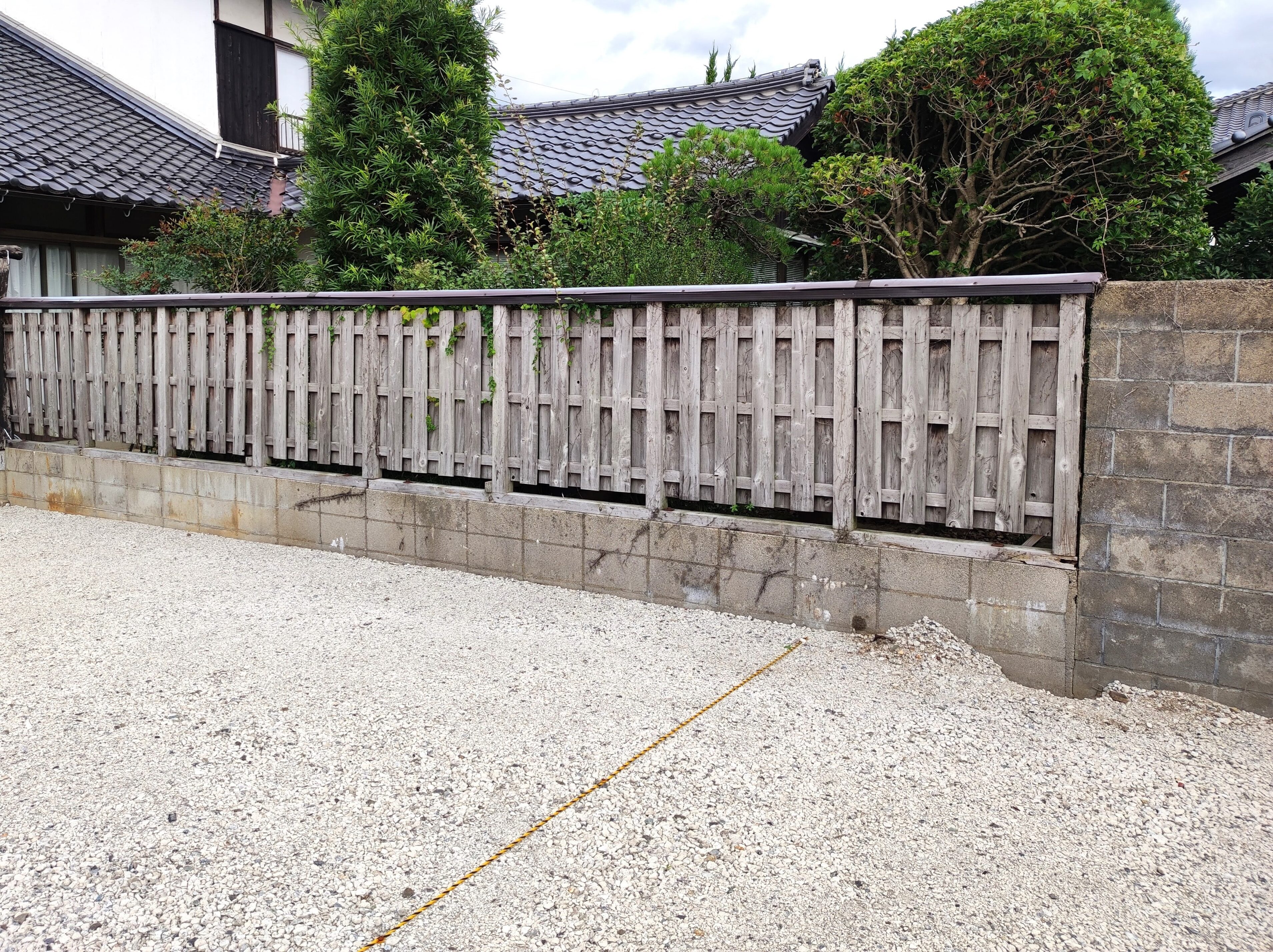 安来市 外構リフォーム 倒壊の危険がある老朽化した木製フェンス